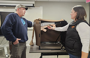 Randie Culbertson demonstrates AI technology using new beef model.